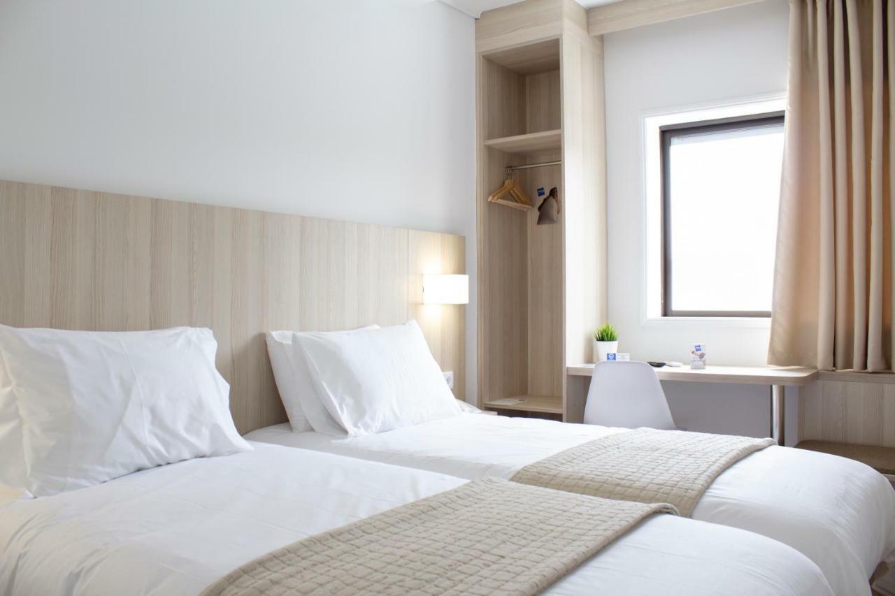 Up Hmb Hotels Fermentelos エクステリア 写真